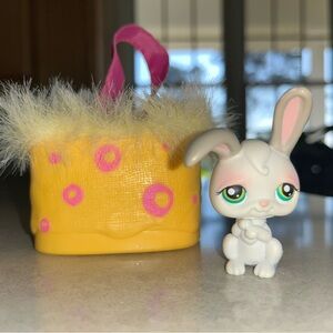 Littlest Pet Shop bunny and carrier